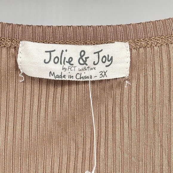 Jolie & Joy Women’s Tan V-Neck Ruched Front Ribbed Cropped Short Sleeve Tee 3X - Picture 2 of 8